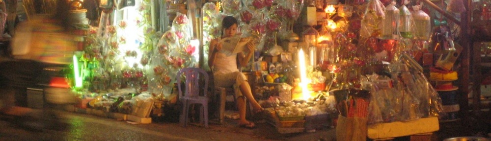 We never saw more people reading! Vietnam